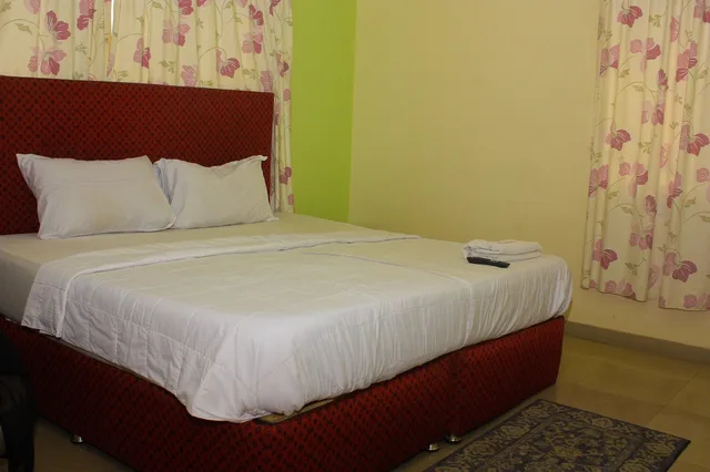 غرفة قياسية بسرير مزدوج، Ikeja Transit Hotel 1/3