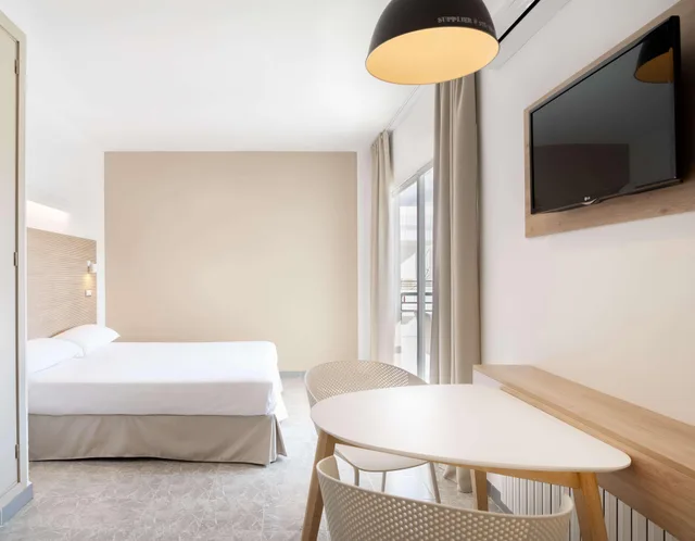استوديو سوبيريور بإطلالة على المسبح، Sol Lunamar Palmanova Apartamentos - Adults Only 4/7