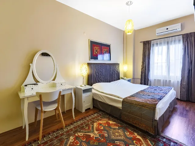 غرفة قياسية بسرير مزدوج وسرير فردي، Hotel Fehmi Bey 2/3