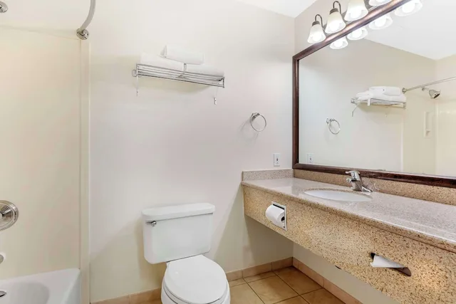 جناح بسرير كينج، Best Western Plus Villa Del Lago Inn 4/4