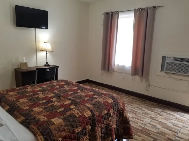 غرفة اقتصادية مفردة بسرير مزدوج، Parkway Inn Airport Motel 4/8