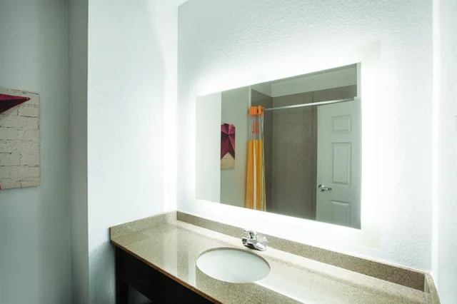 غرفة قياسية بسرير كينج، La Quinta Inn And Suites By Wyndham Mansfield Tx 2/2