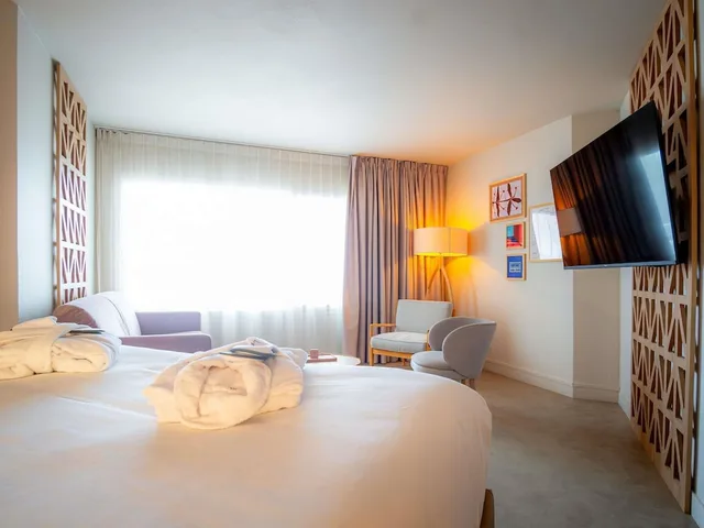 جناح جونيور بسرير مزدوج بإطلالة على البحر، Mercure St Raphael Centre Plage 10/10