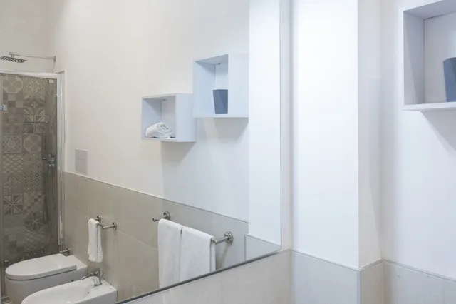 جناح جونيور بسرير كوين، ZIBIBBO SUITES & ROOMS 7/8