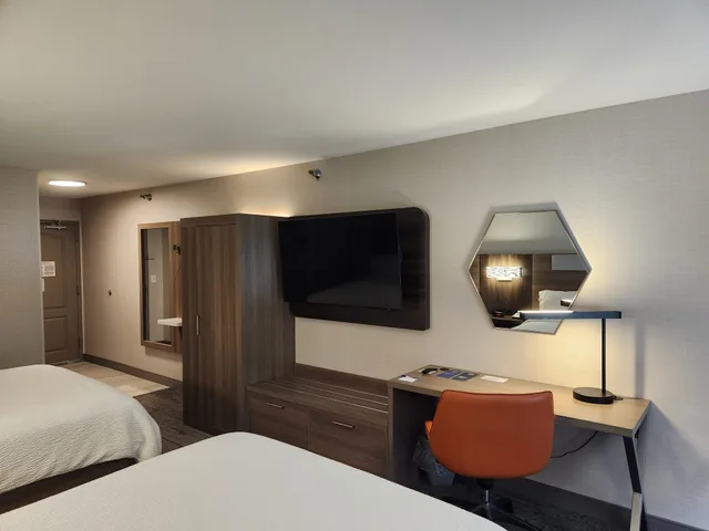 غرفة بسريرين كوين لذوي الإعاقة، Holiday Inn Express Hotel Suites Crawfordsville 1/1