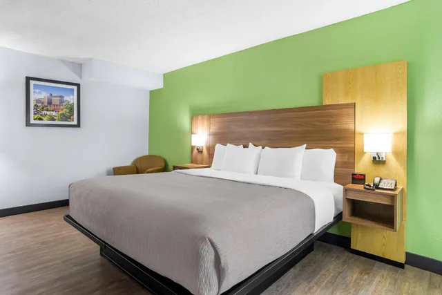 جناح بسرير كينج، Quality Inn & Suites Greenville - Haywood Mall 3/6