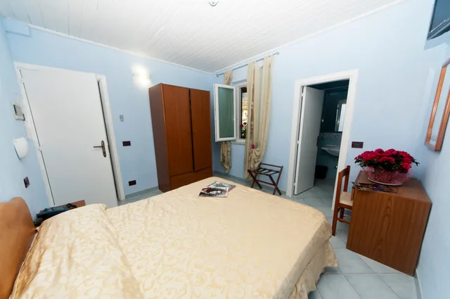 غرفة اقتصادية ثلاثية، Hotel Villa Franca 1/2