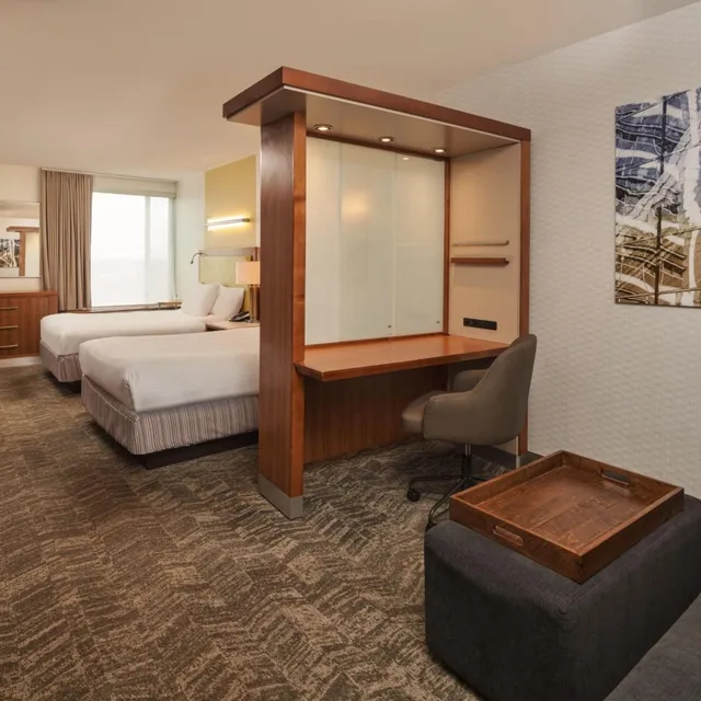 جناح بسريرين كوين مع سرير سحّاب إضافي مع أريكة، SpringHill Suites Philadelphia Airport/Ridley Park 3/5