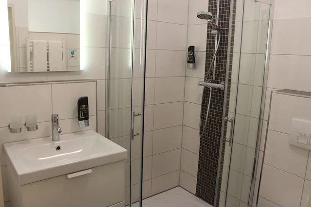 Family, 1 Double and 1 Single Bed, REGIOHOTEL Schanzenhaus Wernigerode 3/4