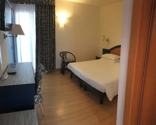 غرفة بسرير مزدوج أو سريرين منفصلين، Orient And Pacific 2/5