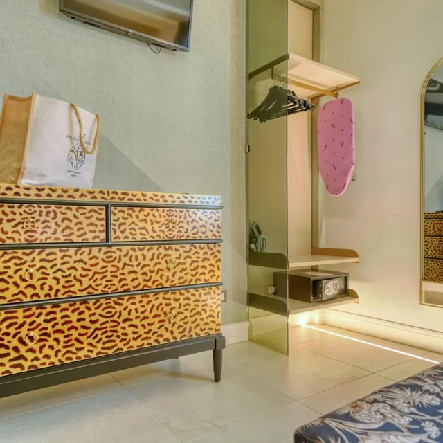 جناح بإطلالة على البحيرة بحوض جاكوزي، Palazzo Della Scala 7/8