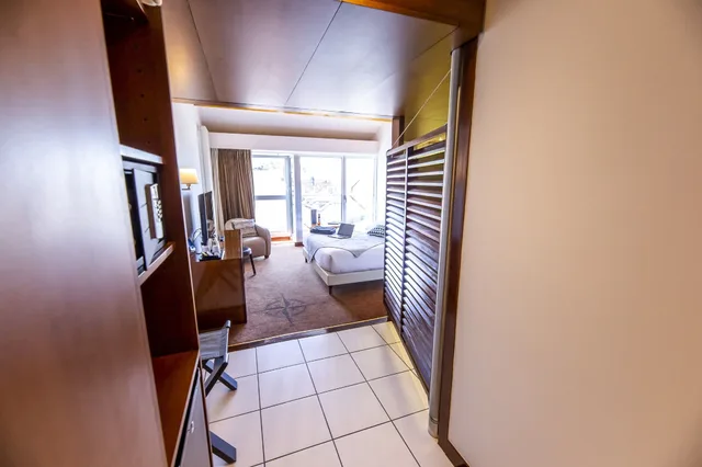 Standard, Queen Bed, Courtyard Area، HOTEL LE GRAND PAVOIS 5/8