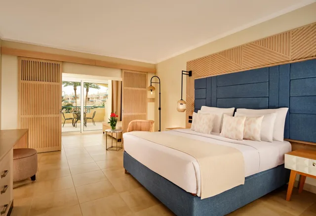 غرفة قياسية بسرير فردي بإطلالة على الحديقة، Coral Sea Water World Resort 1/5