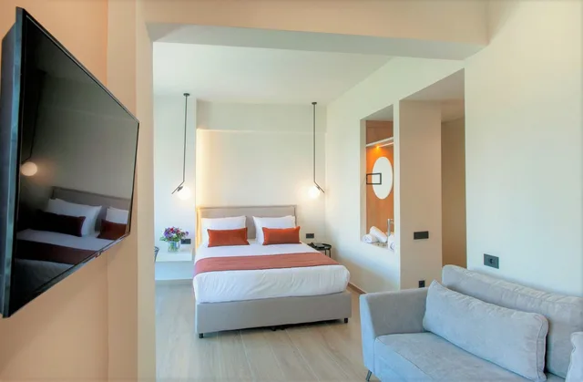 جناح سوبيريور بسرير مزدوج مع أريكة، The City Hotel and Suites - Adults Only 2/4