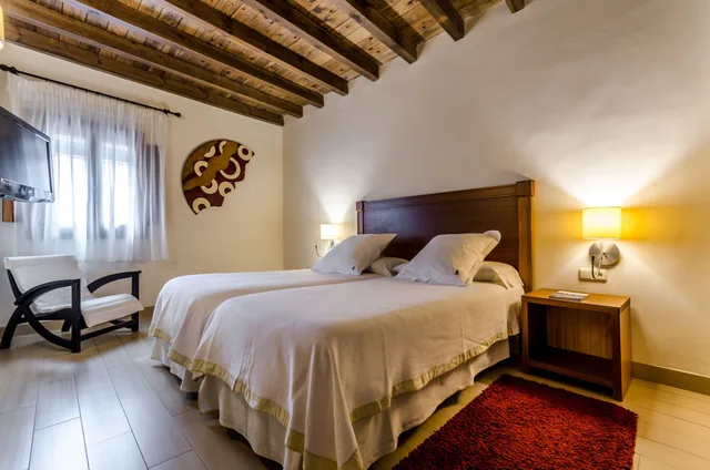 غرفة بسرير كوين، Hotel Yit Abentofail 2/6