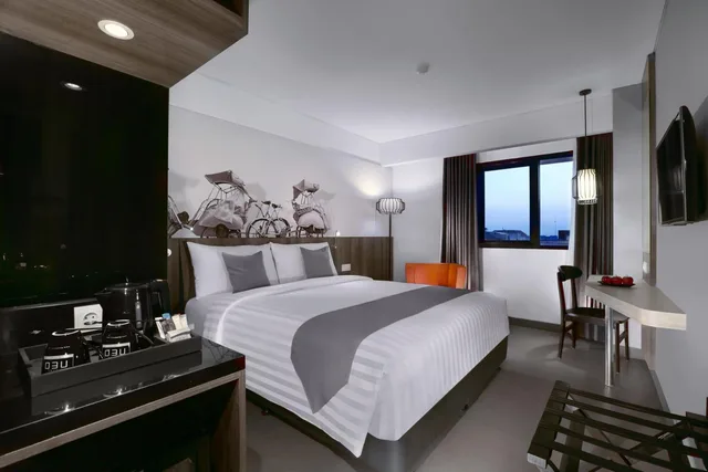 غرفة سوبيريور بسرير مزدوج أو سريرين منفصلين بإطلالة على المسبح، Hotel Neo Malioboro 2/7