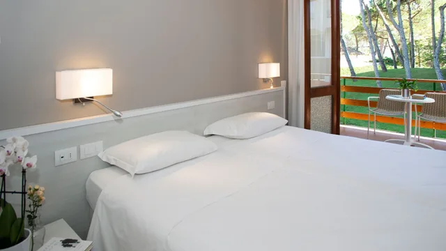 2 Bedrooms, Deluxe, Villa, Double and Twin Beds, Kitchenette, Garden Area, Hotel President Lignano 6/10