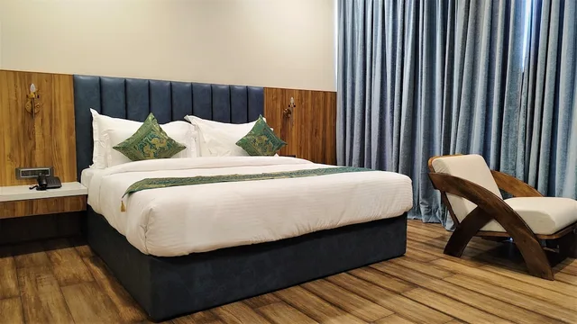 Premier, Double Bed, Resort View، Sterling Pushkar 3/5