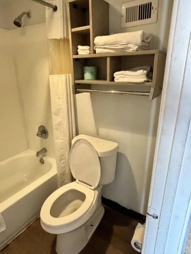 غرفة بسرير مزدوج للمدخنين لذوي الإعاقة، Western Inn Hattiesburg 4/10