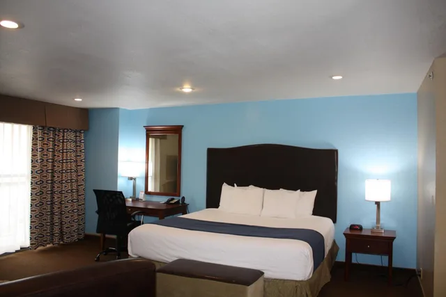 جناح استوديو بسرير كينج بإطلالة على النهر، Baymont by Wyndham Yakima Riverfront 4/10