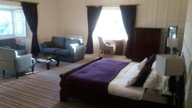 جناح ديلوكس بسرير كينج، Wortley Hall 2/3