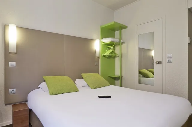 غرفة سوبيريور بسرير كينج، CAMPANILE PARIS OUEST - PTE DE CHAMPERRET LEVALLOI 7/10