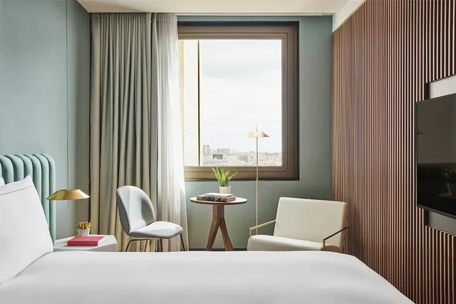 غرفة بسرير كوين، Grand Hyatt Barcelona 4/10