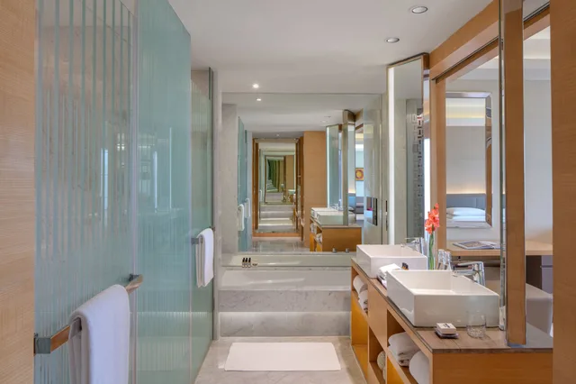 Regency, Executive, Suite, King Bed, Lounge Access، HYATT REGENCY CHANDIGARH 3/3