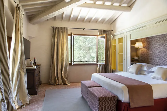 جناح بسرير كوين، Viesca Suites & Villas Il Borro Toscana 2/4