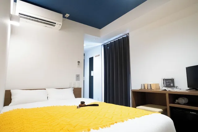 Essential, Double Bed، Wayfarer Shinsaibashi 1/3