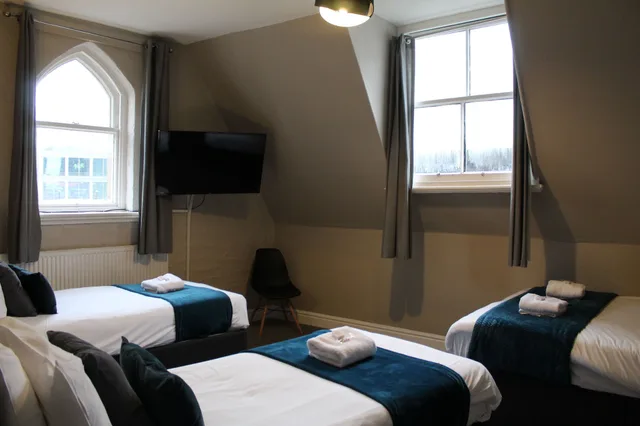 غرفة عائلية بسرير مزدوج وسريرين منفصلين، The Mitre Hotel 7/10