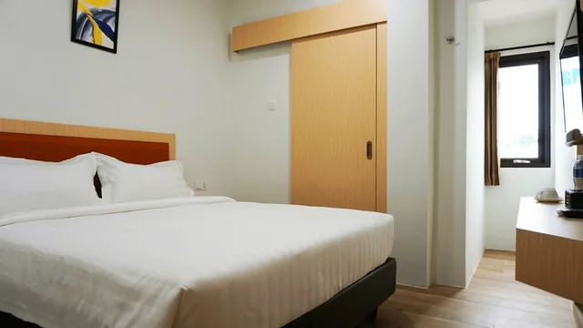 غرفة ديلوكس بسرير مزدوج، Sovrano Hotel Batam (ex Parkside Sovrano Hotel Batam) 1/4