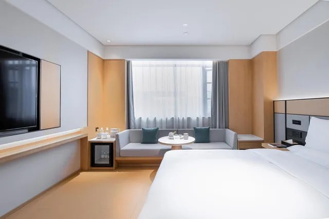 غرفة سوبيريور بسرير مزدوج، Glory Vogue Hotel 2/2