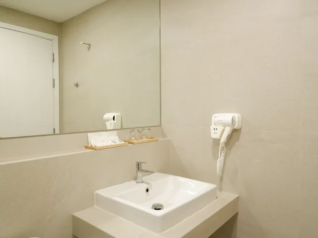 غرفة سوبيريور بسريرين منفصلين، bliQ Hotel Chanthaburi 3/3