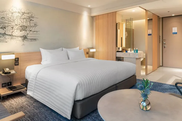Executive, Suite, King Bed, Novotel Future Park Rangsit 4/10