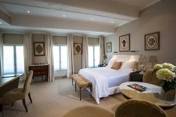 غرفة بريستيج، Hotel D Europe 1/2