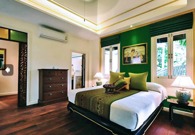 Gold, Upstairs, Forest, King Bed, Forest View, Sofa، Rabbit Resort 3/5