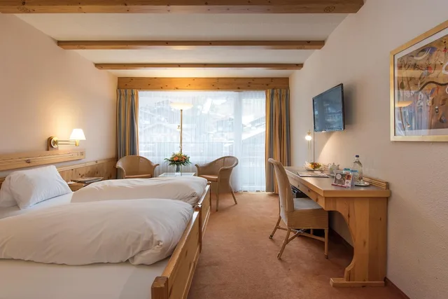غرفة قياسية بسريرين منفصلين، Sunstar Hotel Grindelwald 2/2