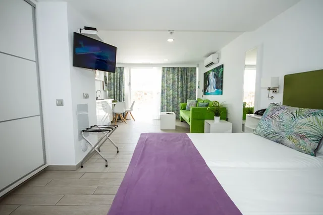 Premium, Studio, Twin Beds, Terrace, Ig Nachosol Atlantic Y Yaizasol By Servatur Adults Only 3/5