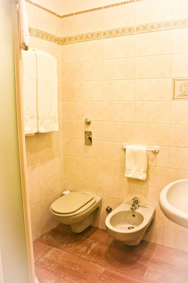 غرفة ثلاثية بسرير مزدوج وسرير فردي، Hotel Losanna 9/10
