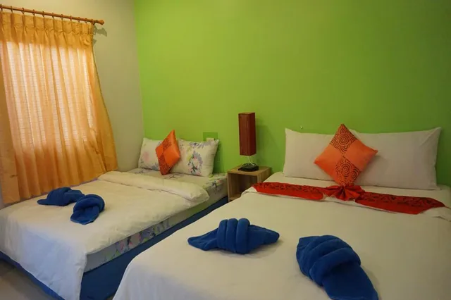 غرفة رباعية بسريرين مزدوجين، Lanta At Lanta Place 1/2