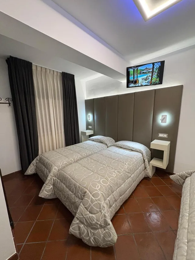 غرفة رباعية بإطلالة على الحديقة، Hotel Bucaneve 3/10