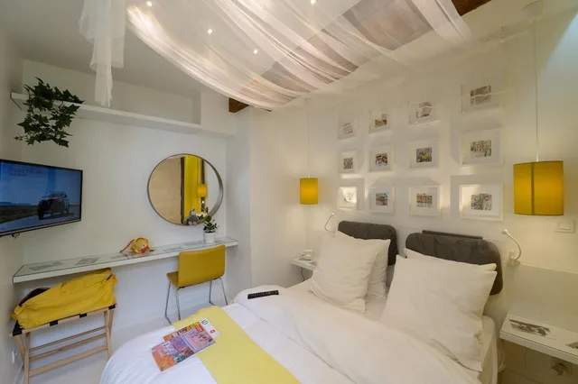 1 Bedroom, White Moon, Apartment، Les Patios Du Marais 3/7