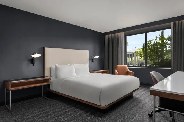 غرفة بسرير كينج، Courtyard by Marriott San Diego Miramar 1/6