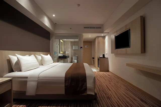 غرفة بريميير بسرير كينج، Sovereign Bali Hotel 4/7