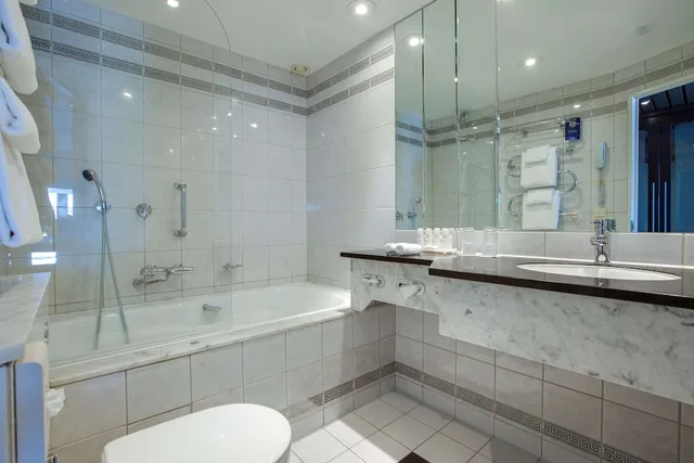 غرفة عائلية بسرير كوين، Radisson Blu Plaza Hotel Oslo 6/8