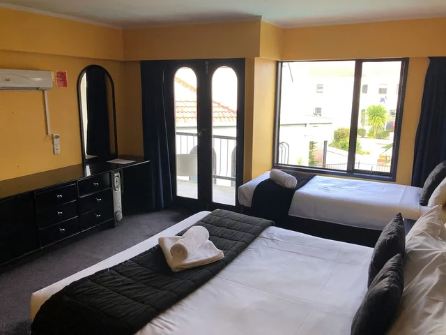استوديو بسرير كوين وسرير فردي بمطبخ صغير، Alcamo Hotel 2/10