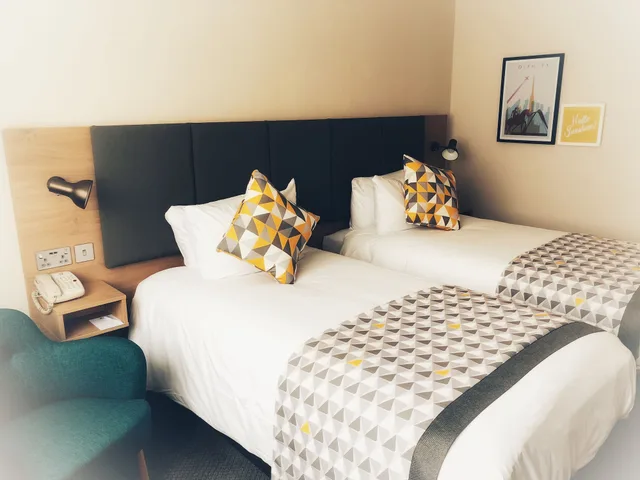 غرفة قياسية بسريرين منفصلين، Holiday Inn Reading South M4 Jct11 4/6
