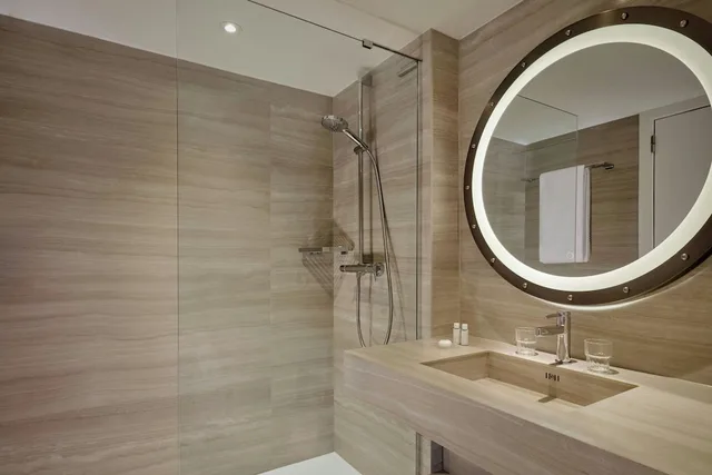 غرفة بريميوم بسرير كينج، Marriott Ghent 6/8