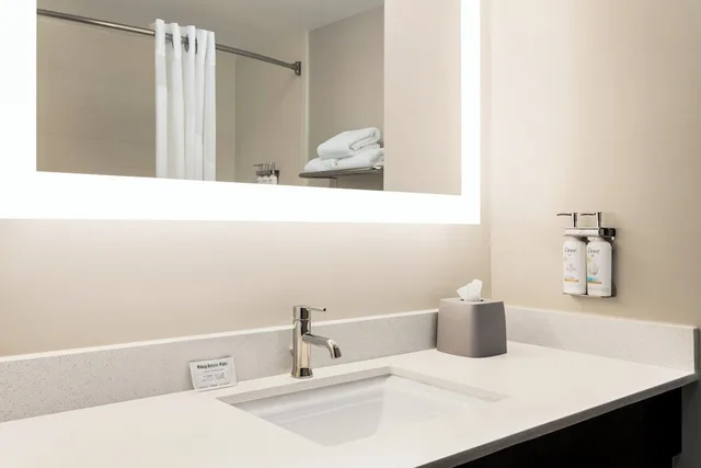 غرفة قياسية بسرير كوين لذوي الإعاقة، Holiday Inn Express Hotel And Suites Birmingham Irondale East 9/10
